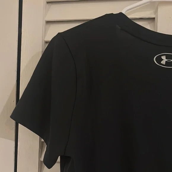 Under Armour Black Fitted Short Sleeve Tee - Picture 9 of 9